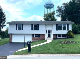 740 Franlyn Dr, Dallastown, PA 17313