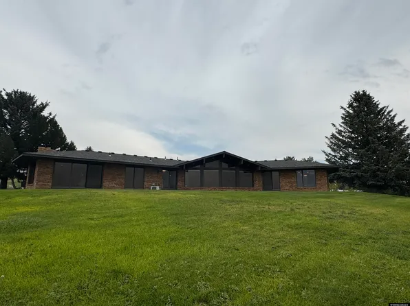 2425 W Main St, Riverton, WY 82501