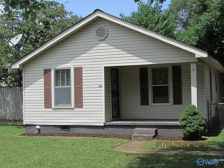 1501 McKinley Ave NE — Photo 1