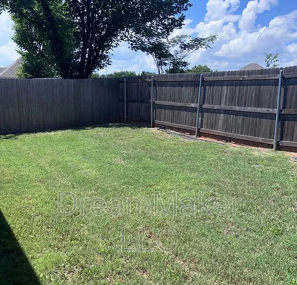 2819 Clifton Ter — Photo 31
