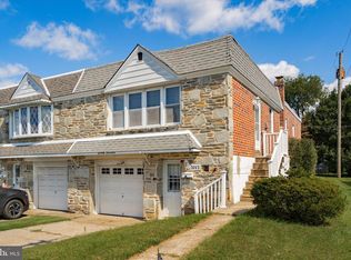 7017 Crease Ln, Philadelphia, PA 19128