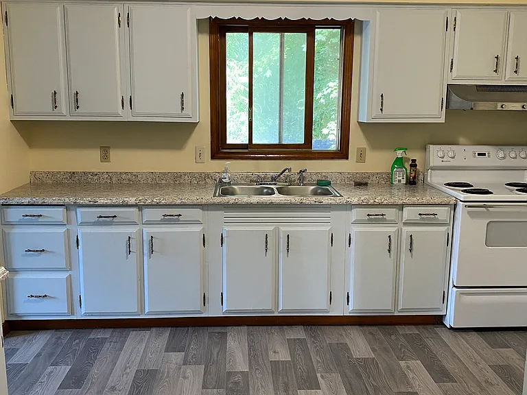 76 1/2 Yonker St #1/2 — Photo 6