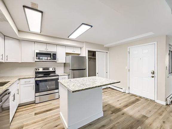 3rd image of 845 20th St