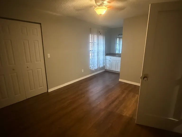 772 Fairwood Ln — Photo 11