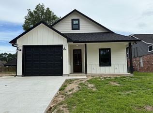 845 Dundee Dr, Vidor, TX 77662