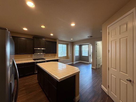 5th image of 1899 Dawnelle Way