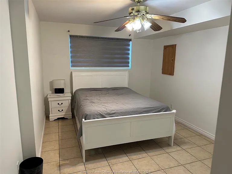 2383 Askin Ave #LOWER — Photo 9