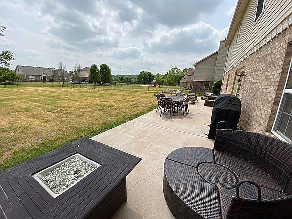 5th image of 1405 Shannon Lakes Ln