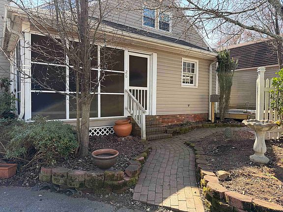 2nd image of 26 Hidden Springs Rd