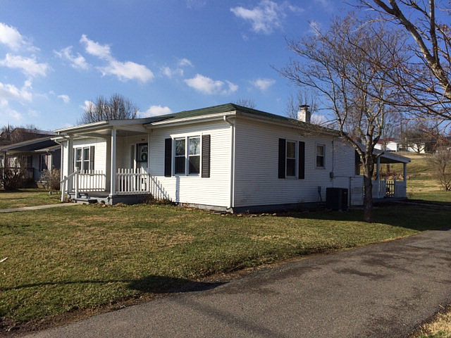 2nd image of 204 Kirkwood St