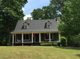 197 Oakleaf Dr, Cartersville, GA 30120