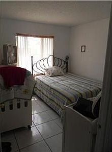 4th image of 7411 Pinedale Dr