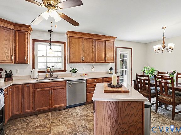 5th image of 2113 Chemin Rd