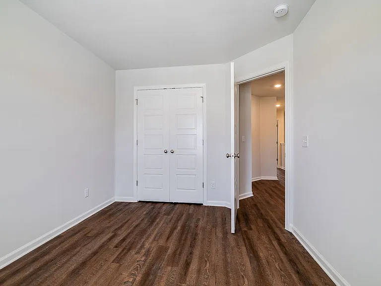 8 Red Robin Ct — Photo 22