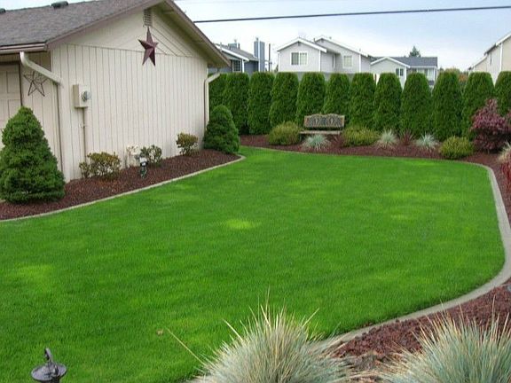 Beautifully landscaped front yard.