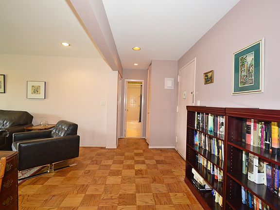 3rd image of 320 E Shore Road #4b
