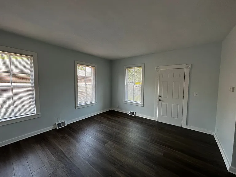 743-745 Milton Ave — Photo 4