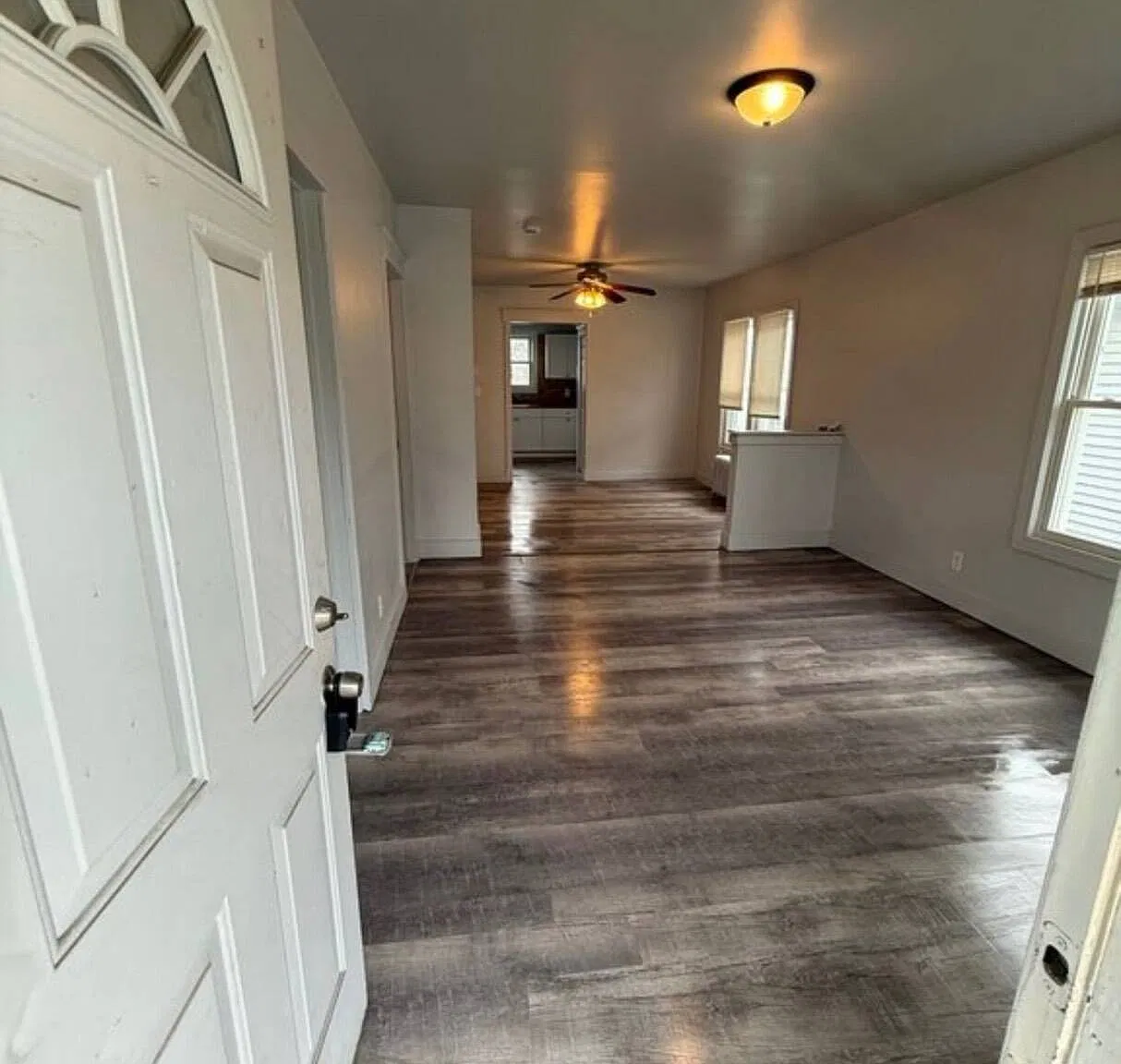 1616 Chandler Ave — Photo 2