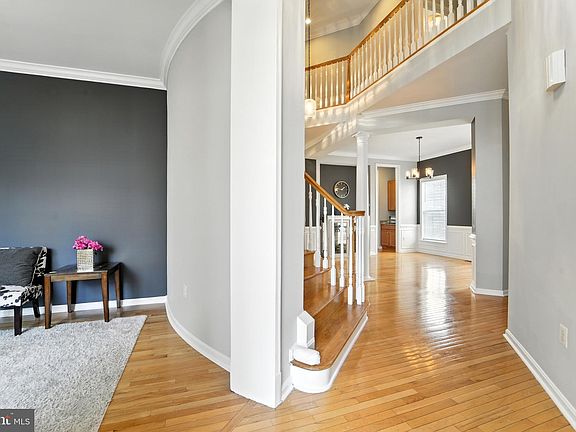 4th image of 9046 Galvin Ln