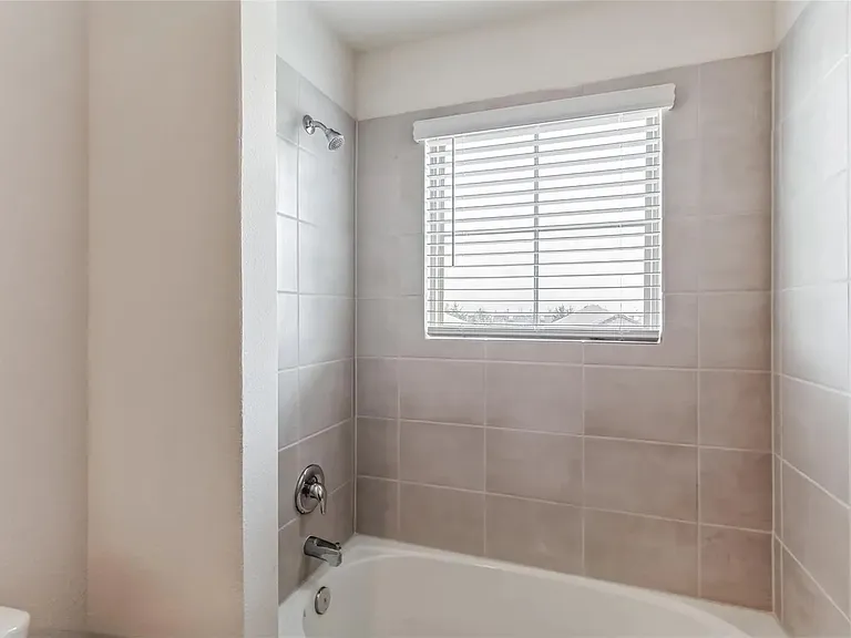 3124 Sweetwater Way — Photo 22