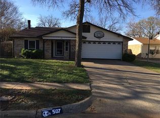 507 Westover Dr, Euless, TX 76039
