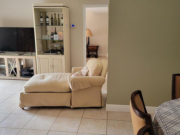 5th image of 879 Meadowland Dr APT K