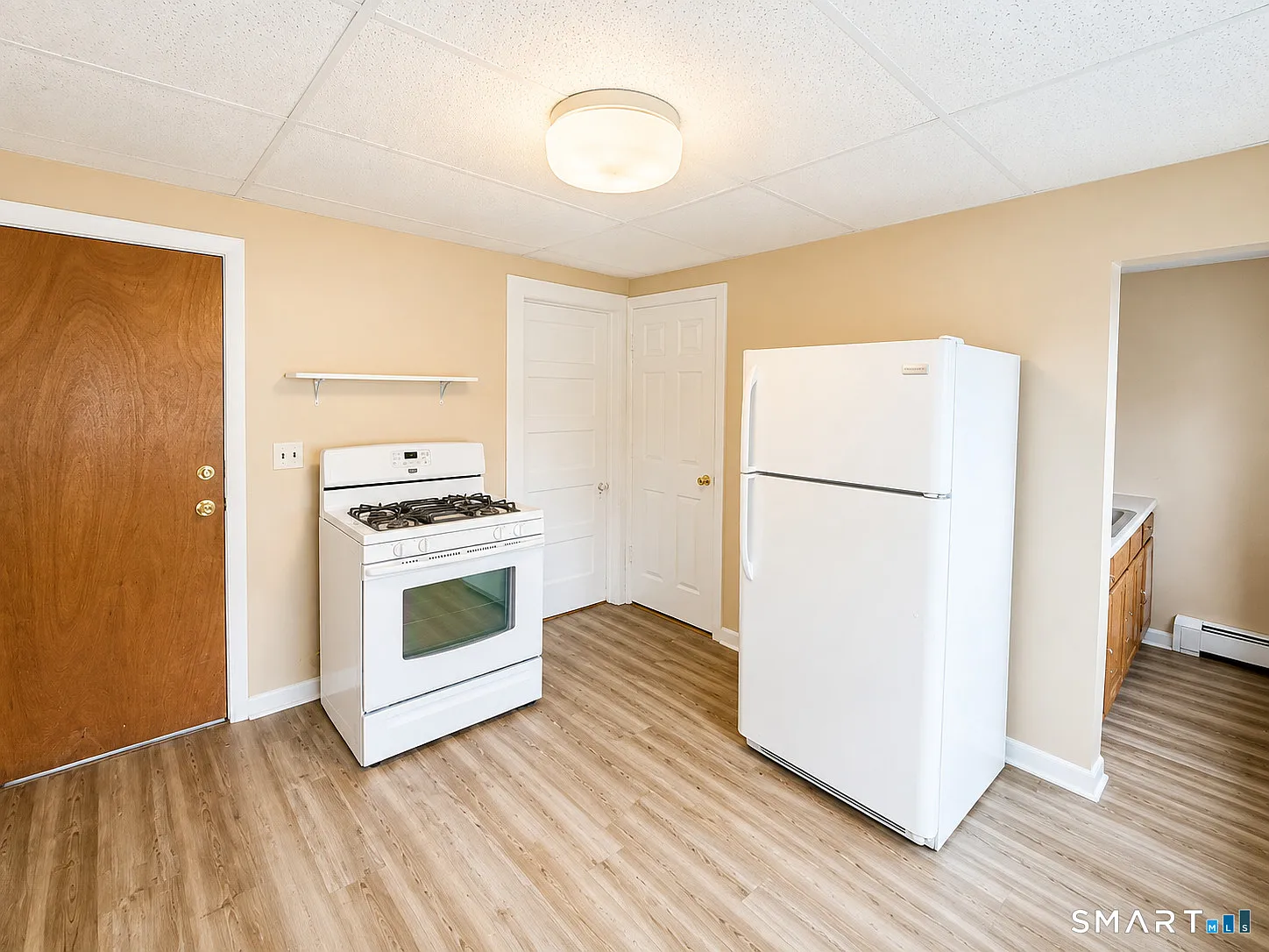 2 bed, 1.0 bath, 500 sqft, $1,300 — Photo 2