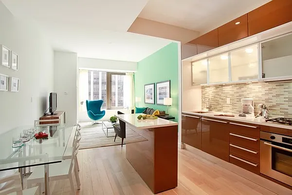 Rented by Bouklis Group | media 7