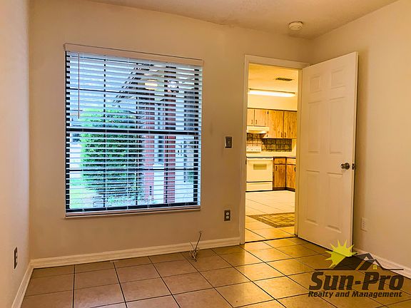 5th image of 1010 Stonybrook Cir