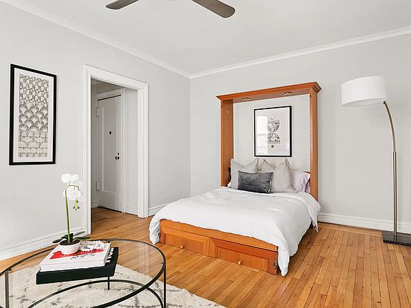 2nd image of 59 Pineapple St APT 1J