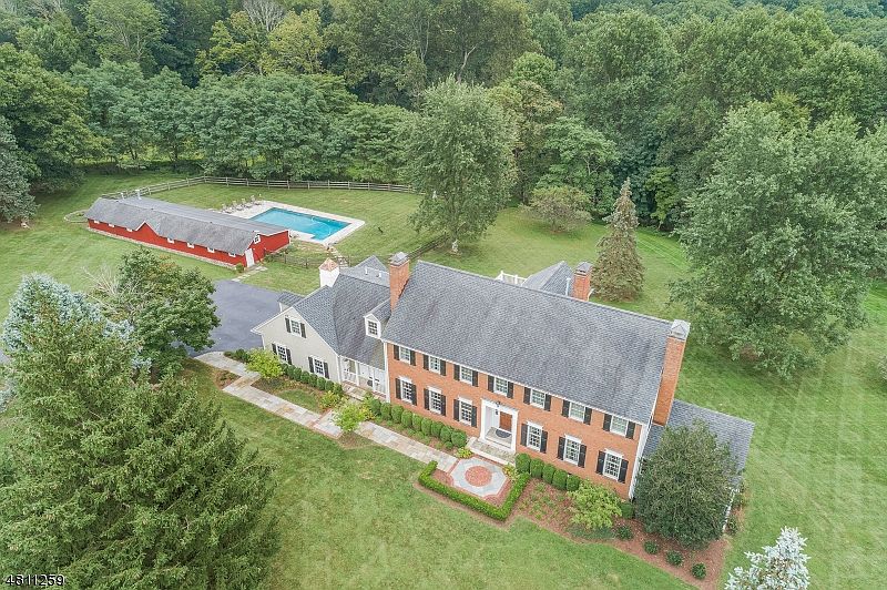 1st image of 60 Peachcroft Dr