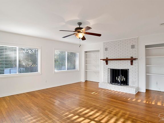 4th image of 2885 Logan Dr