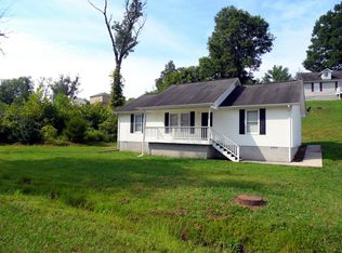 172 Sandy Hill Rd, La Follette, TN 37766