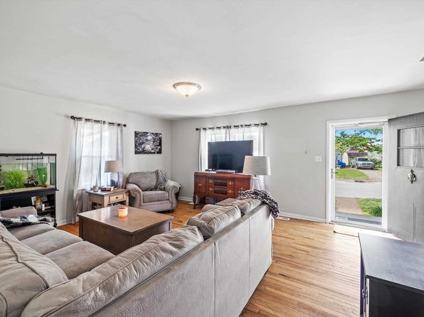 10 Center Cir, Henderson, KY 42420