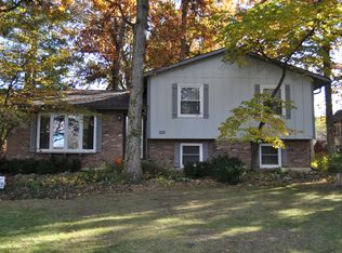 2503 Highland Dr, Lindenhurst, IL 60046