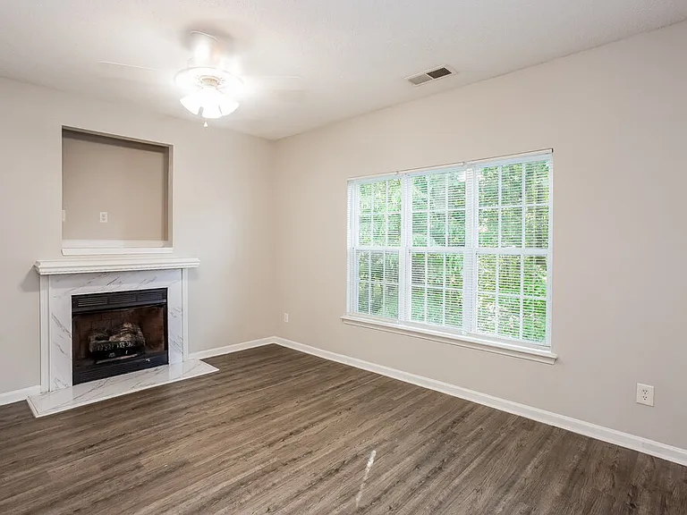 3431 Ann Franklin Ct — Photo 6
