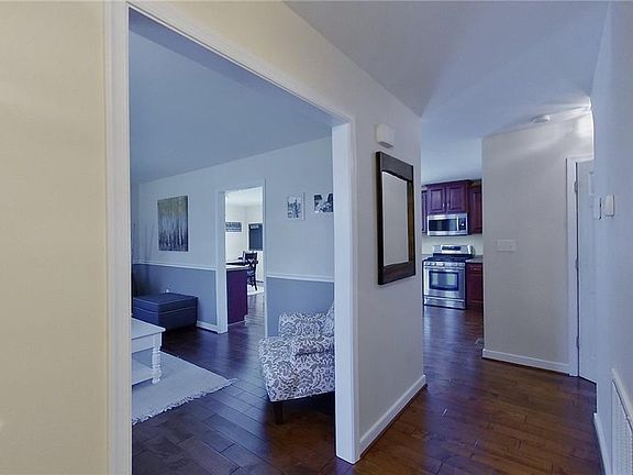 4th image of 10053 Deerlake Dr