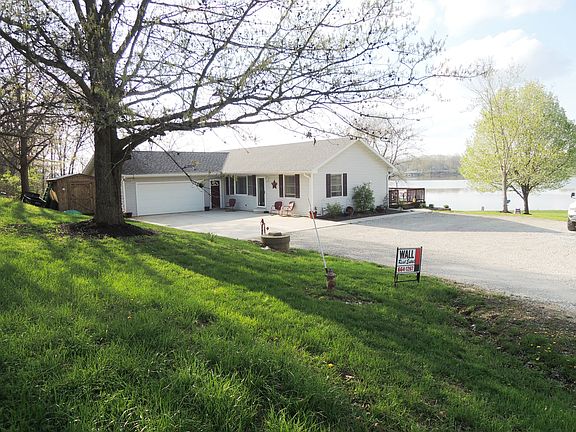 3rd image of 1210 Lewisville Ln
