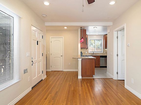 5th image of 2123 30th St