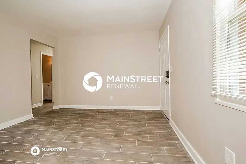 505 Tipperary Dr — Photo 4