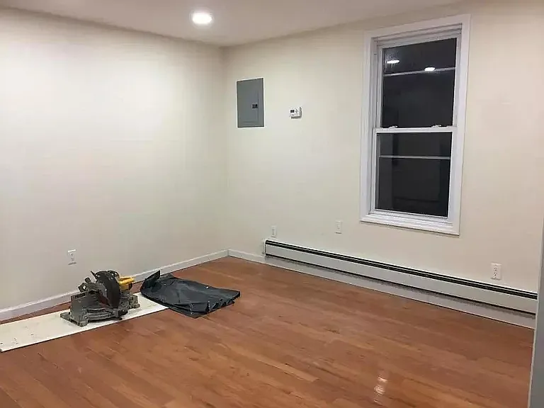 3 bed, 1.5 bath, 1000 sqft, $2,800 — Photo 3
