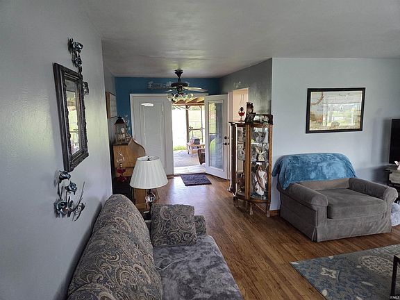3rd image of 2806 W Sycamore St