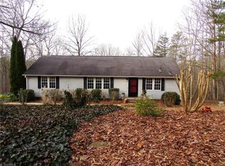 2070 Brims Grove Rd, Pinnacle, NC 27043