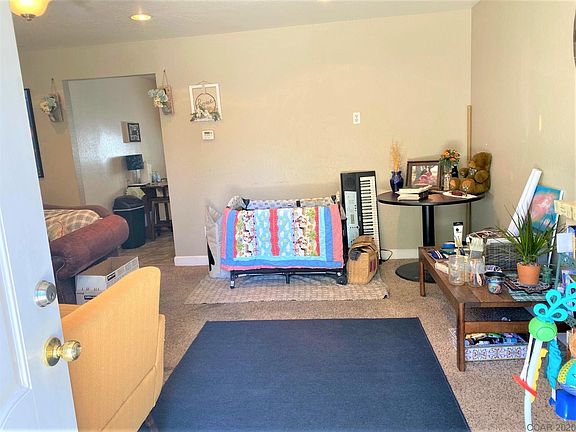 3rd image of 481 Alfreda St #4