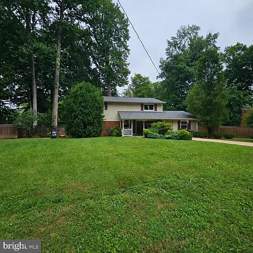 8913 Cromwell Dr Photo 1