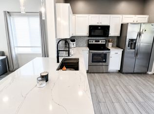 9432 W Odeum Ln, Tolleson, AZ 85353