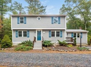 257 Elm St, Halifax, MA 02338