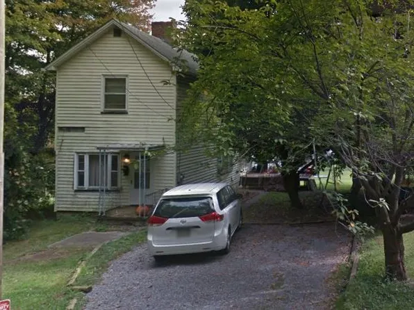 111 Patterson Ave, New Castle, PA 16101