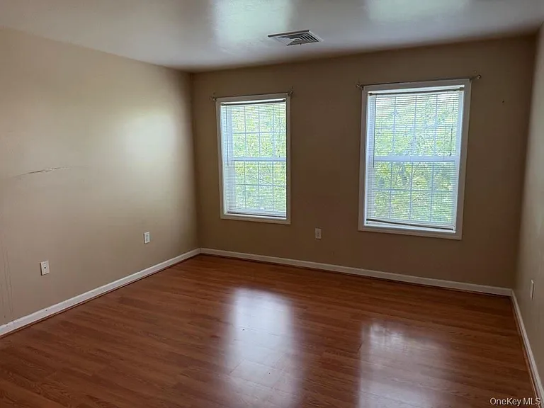 7 Pond St — Photo 10