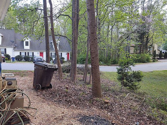 4th image of 6711 Lakewood Dr